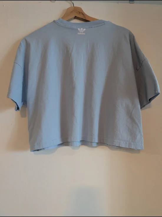 adidas Cropped Graphic Tee in Light Blue & White - Picture 2 of 5